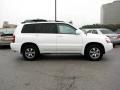 Super White - Highlander V6 4WD Photo No. 5