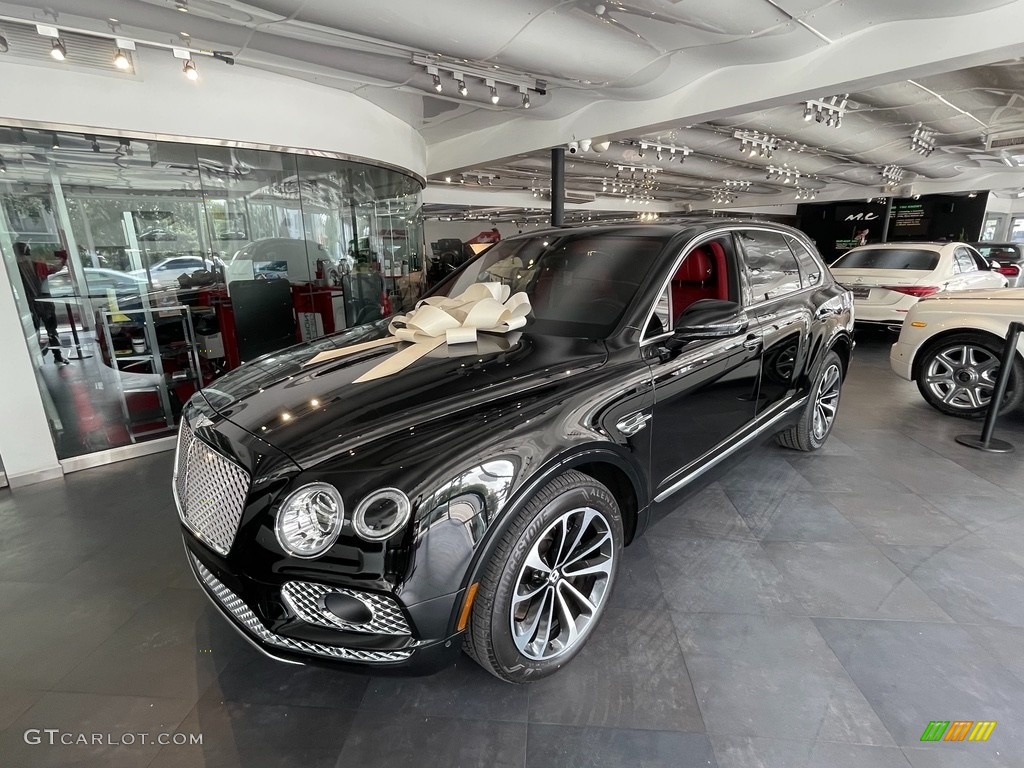 2018 Bentley Bentayga W12 Mulliner Exterior Photos