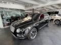 Front 3/4 View of 2018 Bentayga W12 Mulliner
