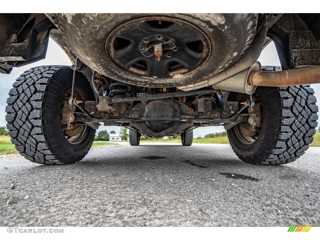 2017 Ram 2500 Tradesman Crew Cab 4x4 Undercarriage Photo #143013916