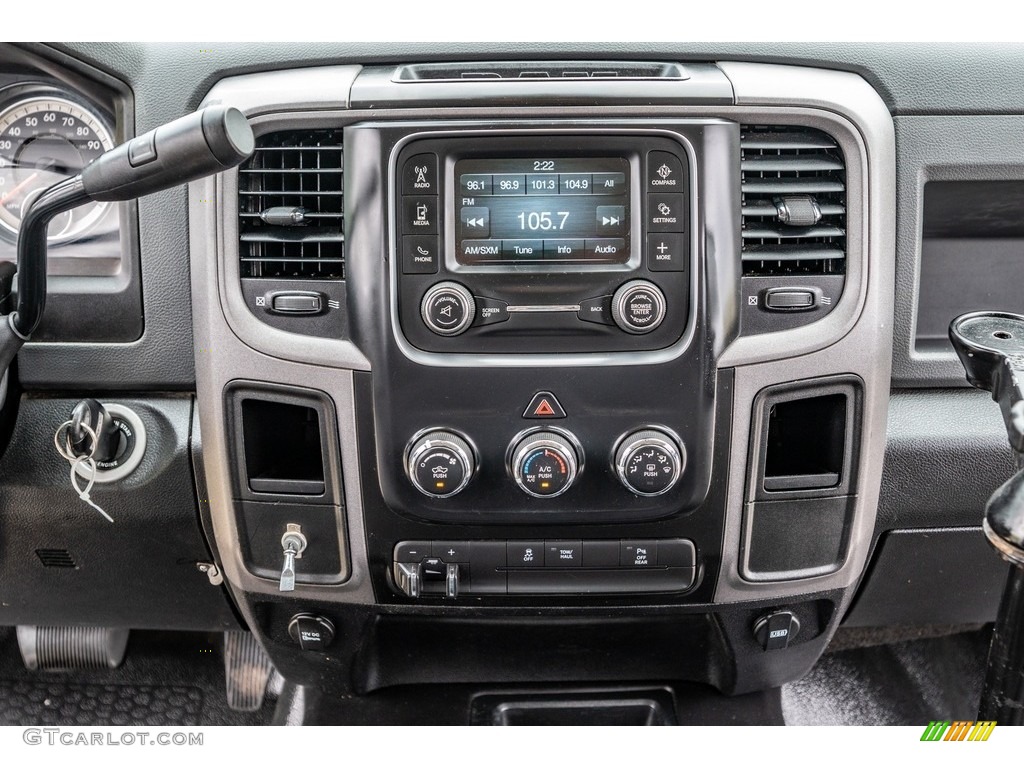 2017 Ram 2500 Tradesman Crew Cab 4x4 Controls Photos