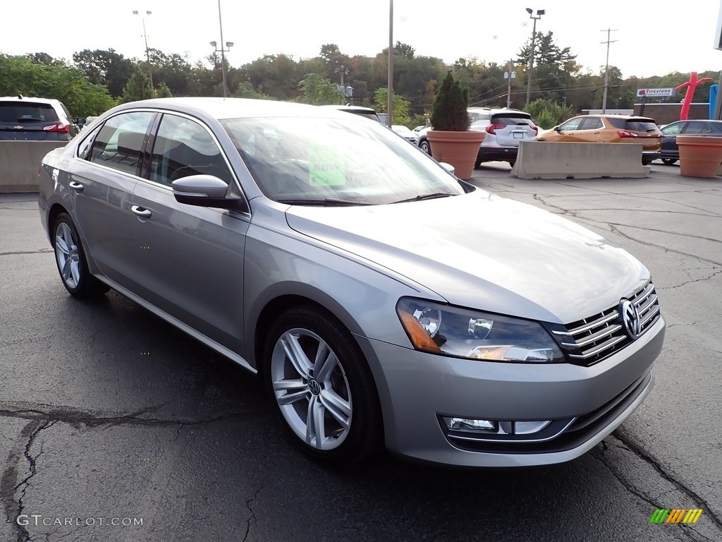 Reflex Silver Metallic 2013 Volkswagen Passat V6 SE Exterior Photo #143017883