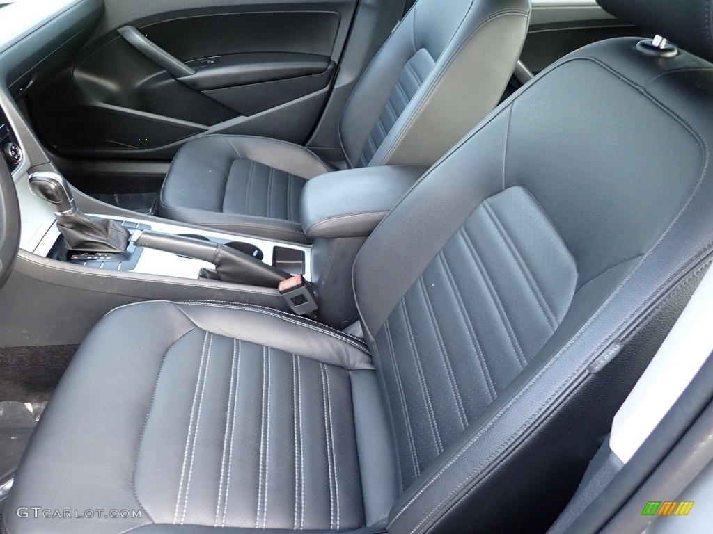 Titan Black Interior 2013 Volkswagen Passat V6 SE Photo #143017955
