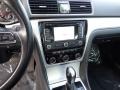 2013 Volkswagen Passat V6 SE Controls