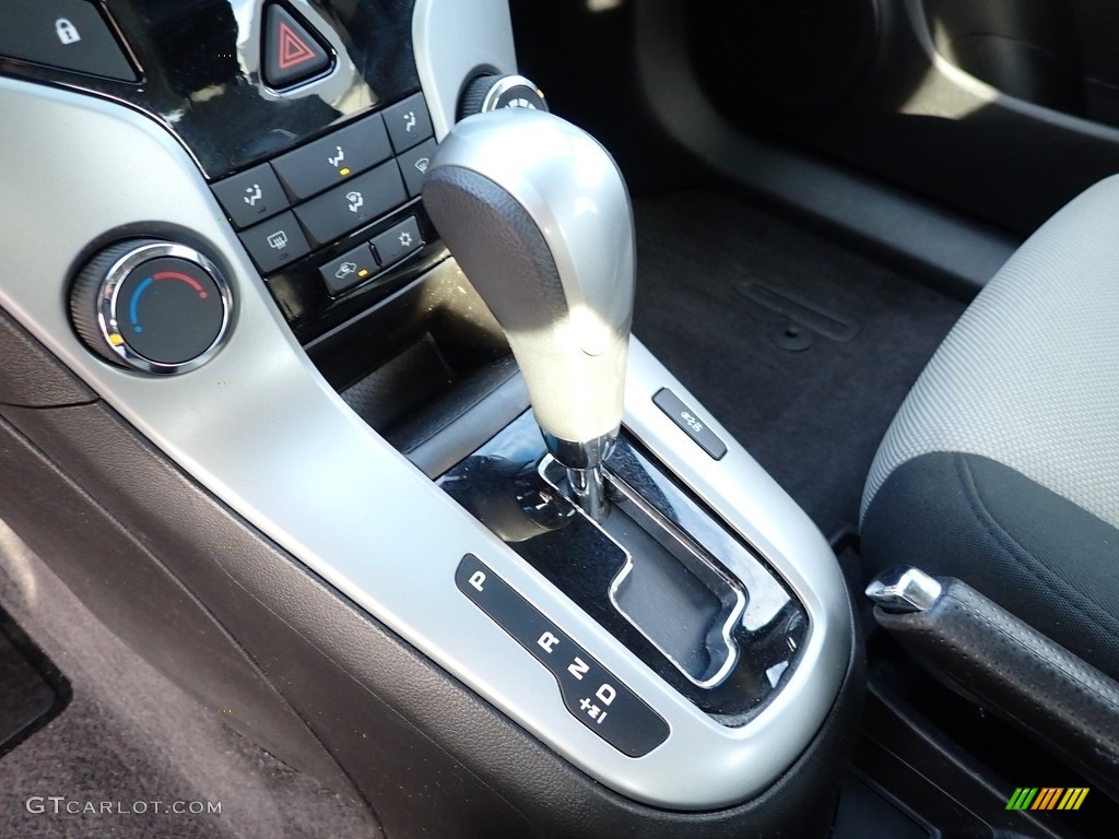 2012 Cruze LS - Blue Topaz Metallic / Jet Black/Medium Titanium photo #25