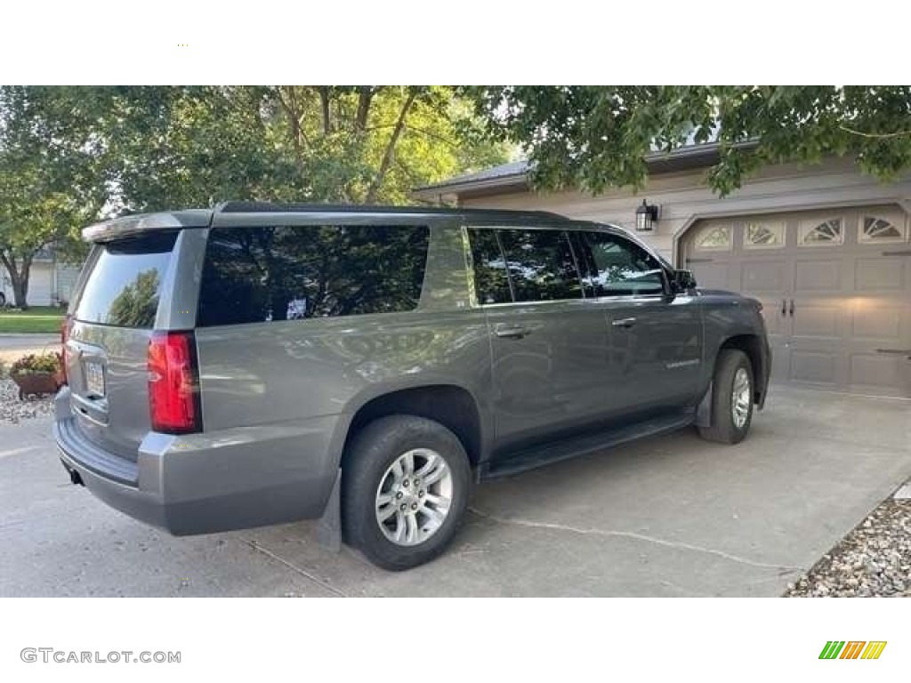 2019 Suburban LT 4WD - Shadow Gray Metallic / Jet Black photo #4