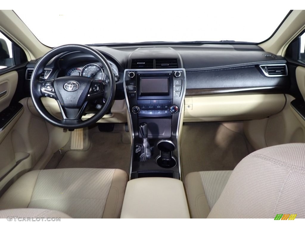 2015 Camry LE - Creme Brulee Mica / Almond photo #24