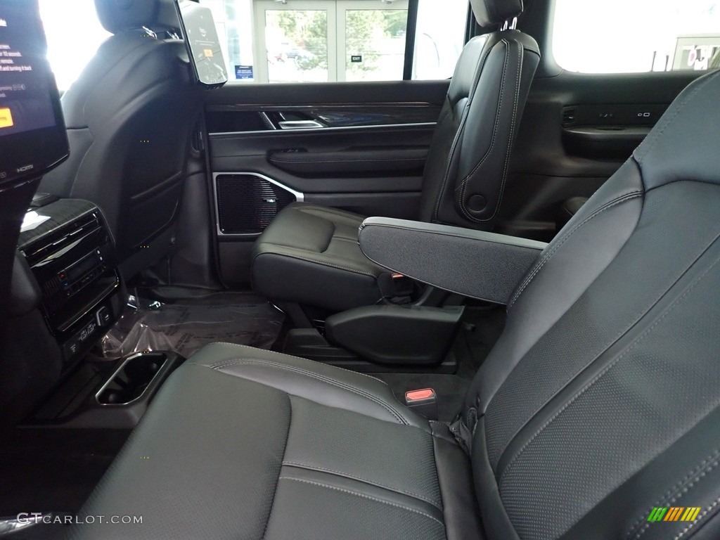 Global Black Interior 2022 Jeep Wagoneer Series III 4x4 Photo #143027374