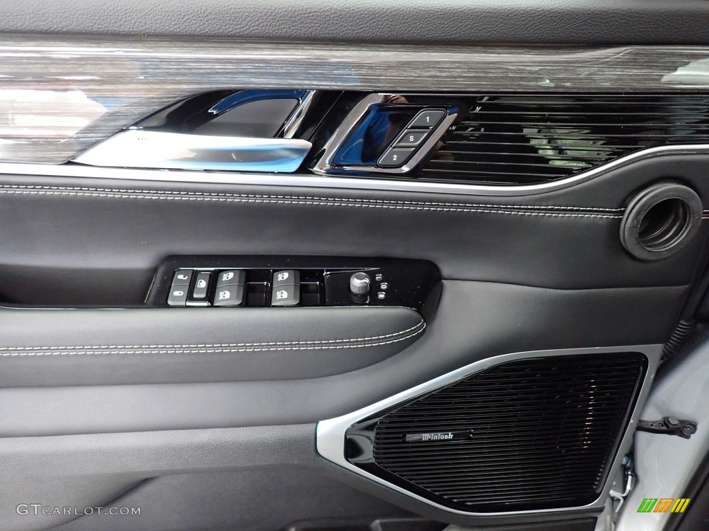 2022 Jeep Wagoneer Series III 4x4 Global Black Door Panel Photo #143027395