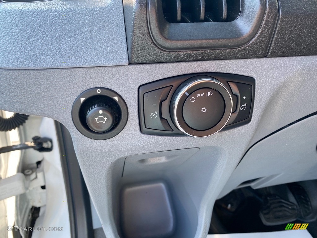 2018 Ford Transit Van 250 LR Regular Controls Photo #143027623