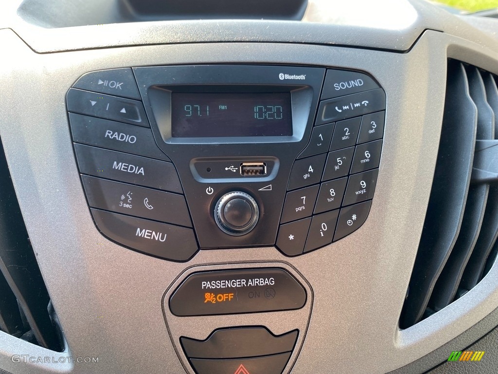 2018 Ford Transit Van 250 LR Regular Controls Photo #143027641
