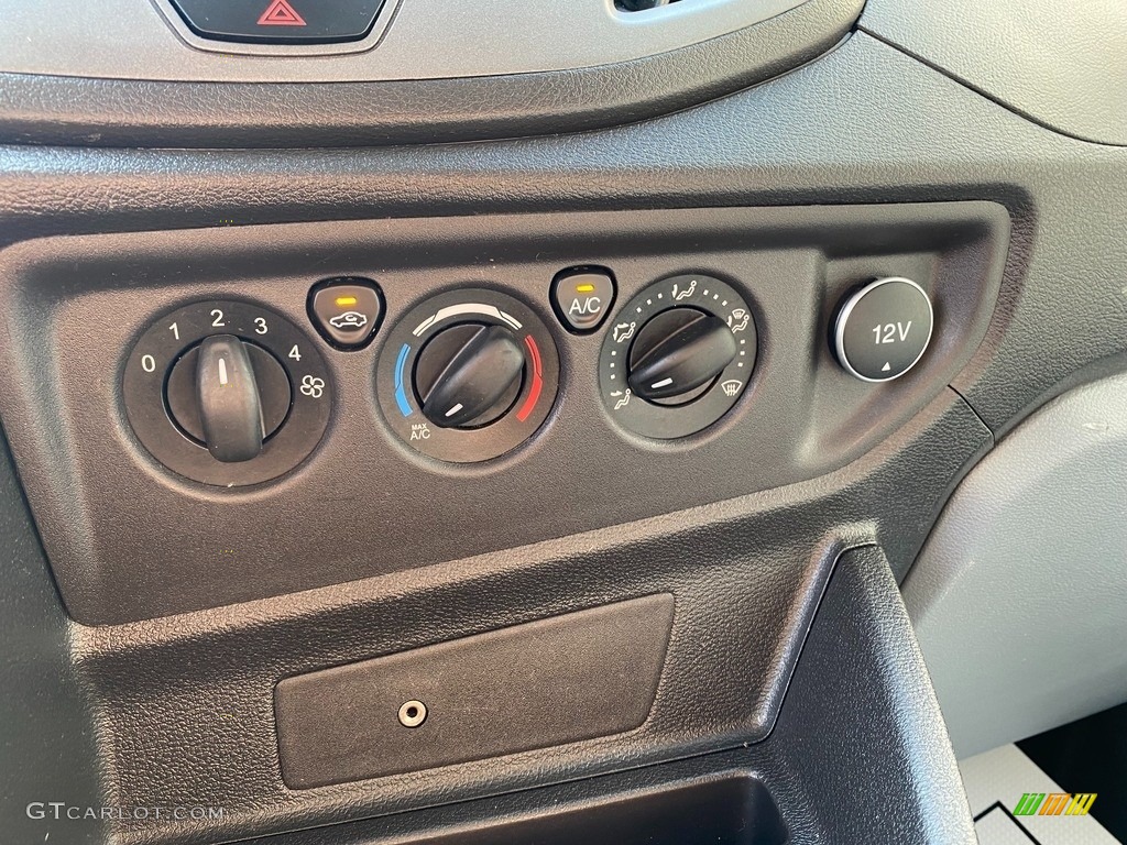 2018 Ford Transit Van 250 LR Regular Controls Photos