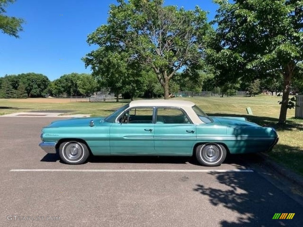 Seafoam Aqua 1962 Pontiac Catalina Sedan Exterior Photo #143032312