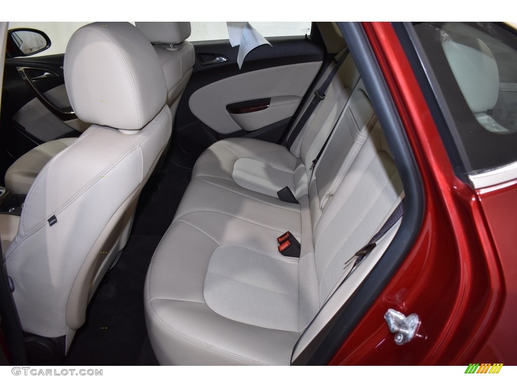 2014 Verano Convenience - Crystal Red Tintcoat / Cashmere photo #7