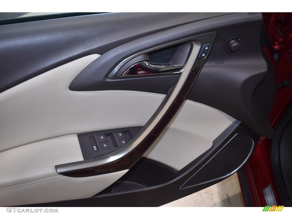 2014 Verano Convenience - Crystal Red Tintcoat / Cashmere photo #9