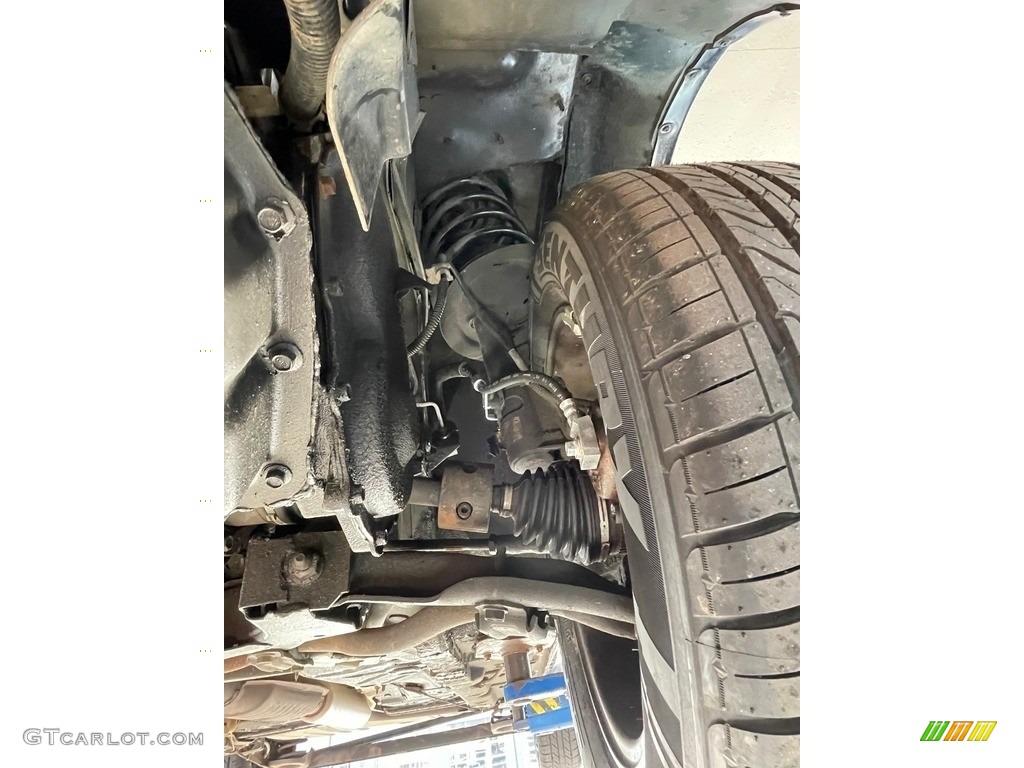 1990 Chrysler TC Convertible Undercarriage Photo #143034139