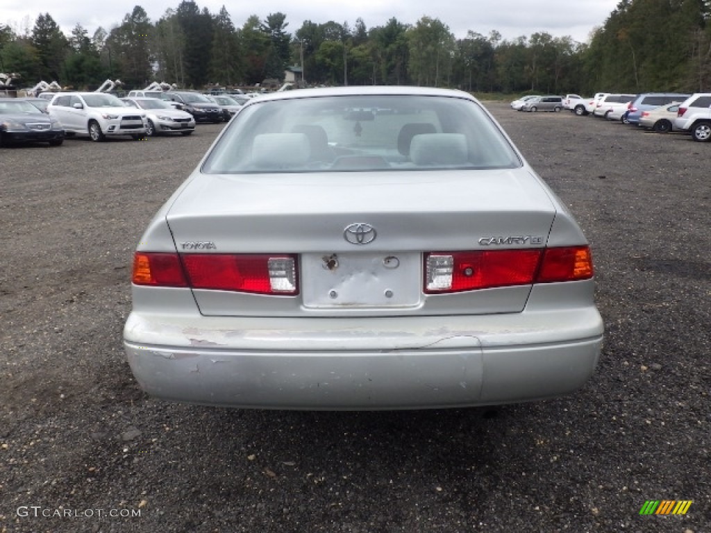 2001 Camry CE - Lunar Mist Metallic / Sage photo #6