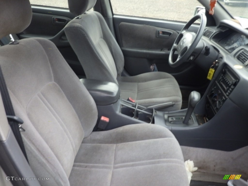 2001 Camry CE - Lunar Mist Metallic / Sage photo #8