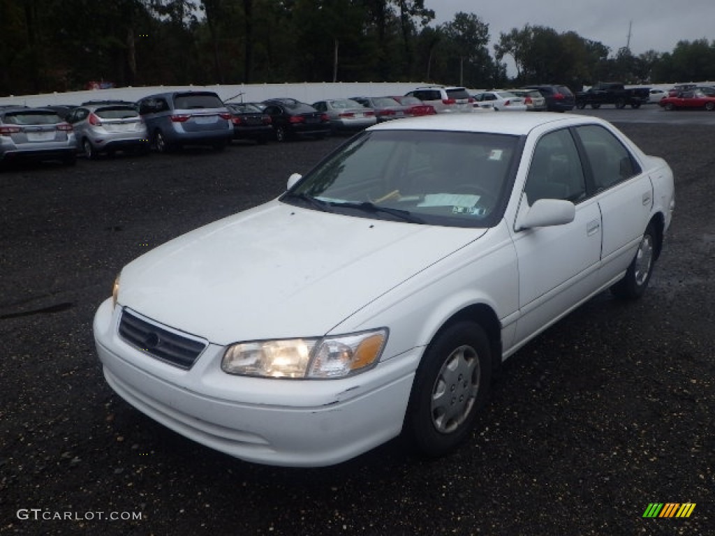 2000 Camry CE - Super White / Oak photo #1