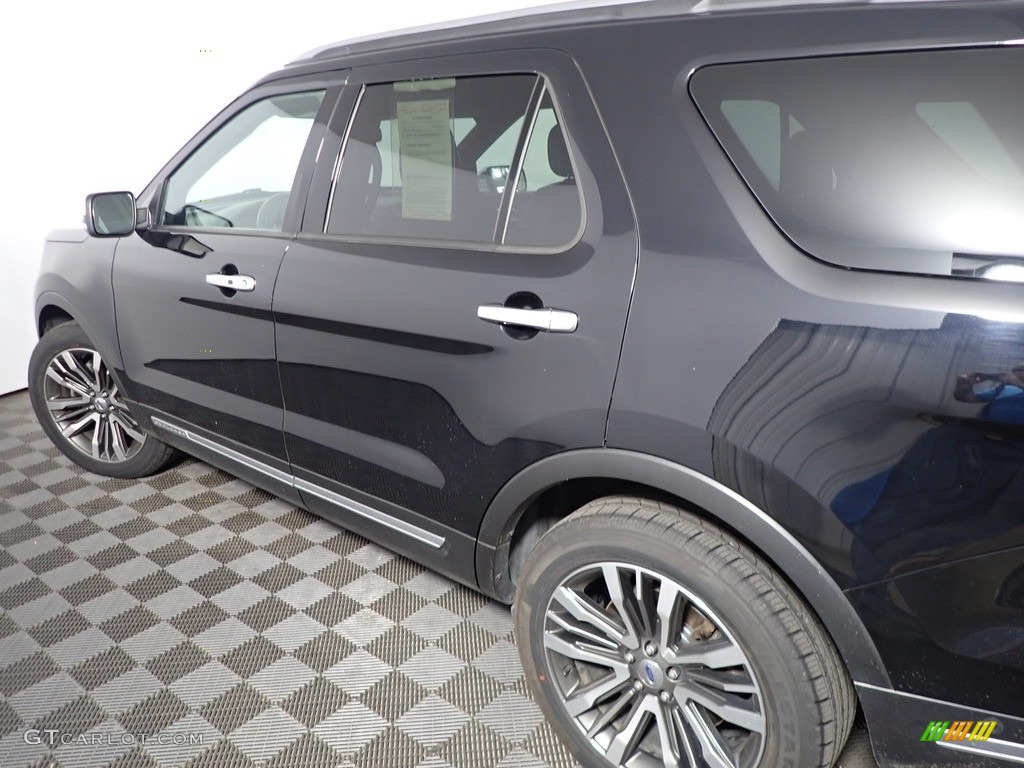 2018 Explorer Platinum 4WD - Shadow Black / Ebony Black photo #22