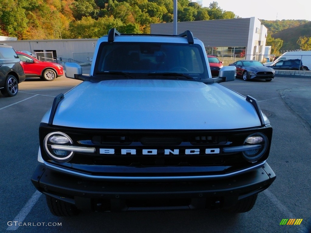 2021 Bronco Big Bend 4x4 2-Door - Iconic Silver / Space Gray/Navy Pier photo #8