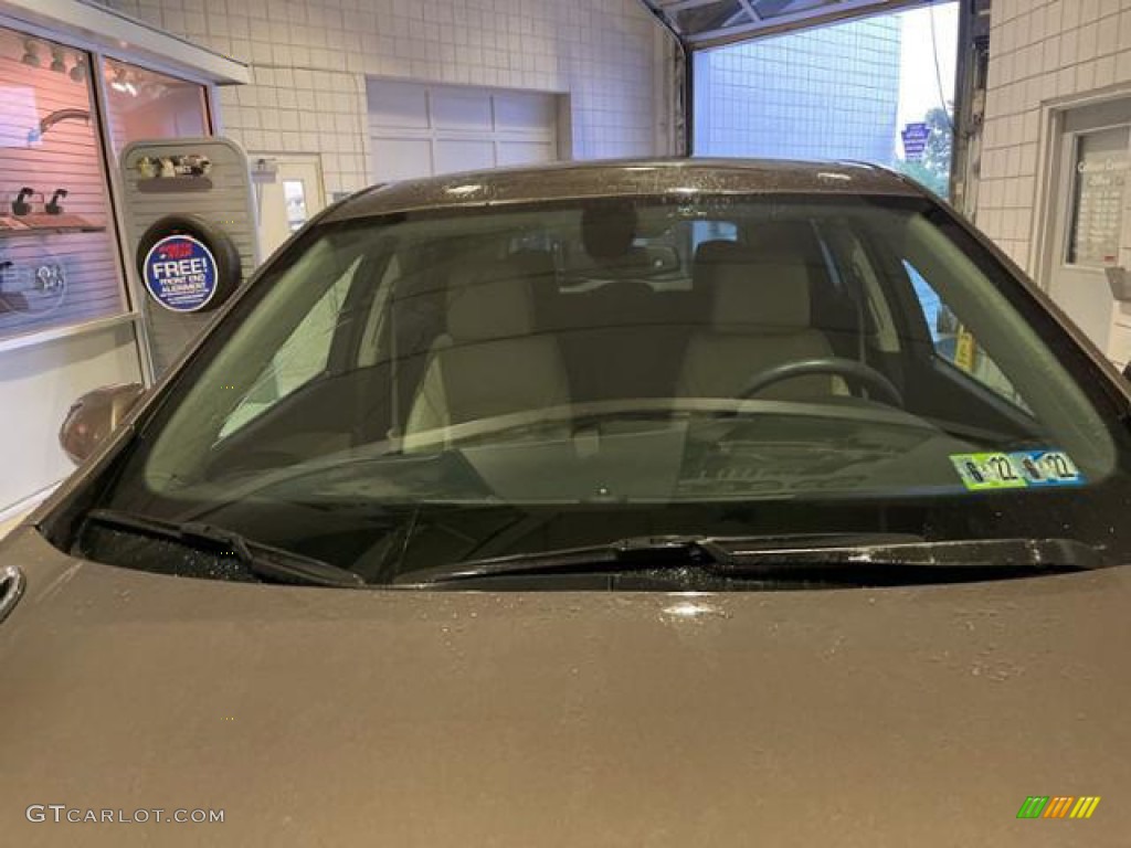 2019 Envision Preferred AWD - Bronze Alloy Metallic / Light Neutral photo #6