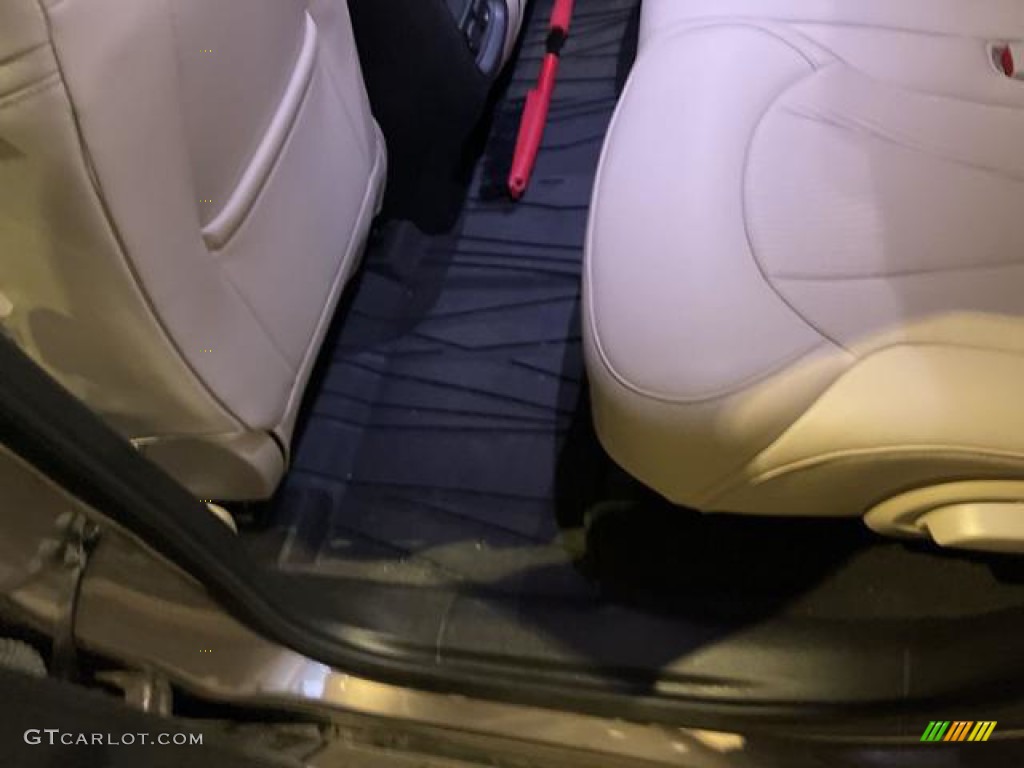 2019 Envision Preferred AWD - Bronze Alloy Metallic / Light Neutral photo #38