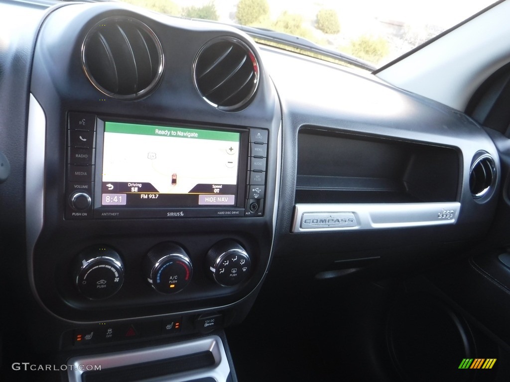 2016 Compass Latitude 4x4 - Black / Light Pebble Beige/Dark Slate Gray photo #3