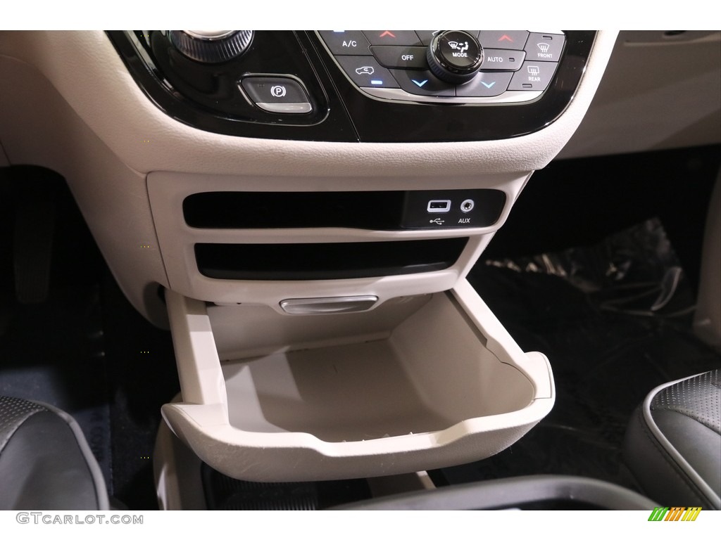 2019 Pacifica Limited - Maximum Steel Metallic / Black/Alloy photo #14