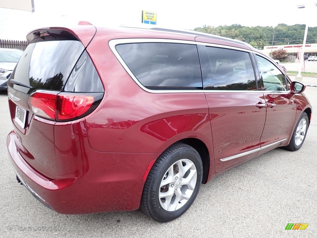 2018 Pacifica Touring L - Velvet Red Pearl / Black/Alloy photo #6