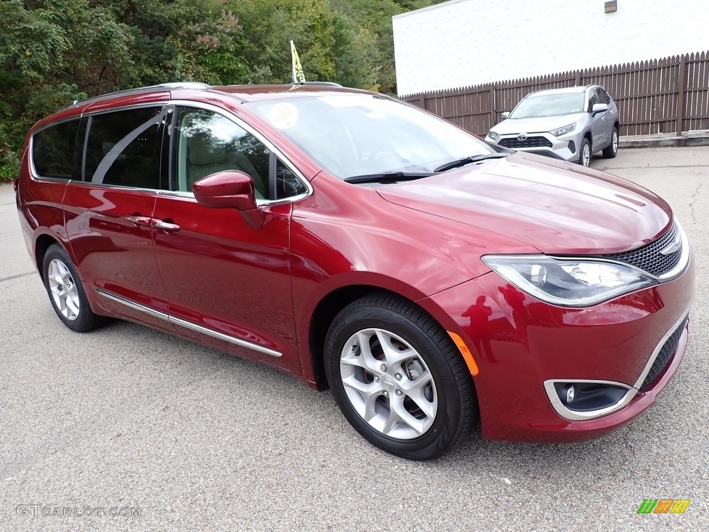 2018 Pacifica Touring L - Velvet Red Pearl / Black/Alloy photo #8