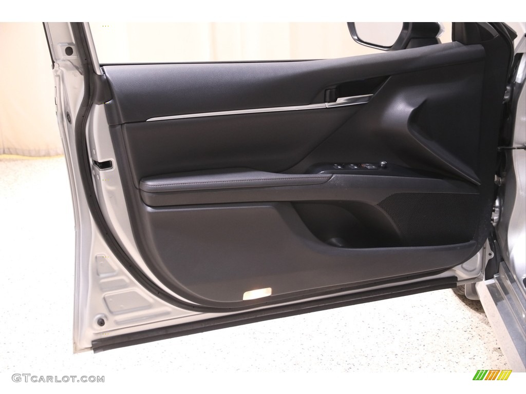 2019 Camry Hybrid XLE - Celestial Silver Metallic / Black photo #4