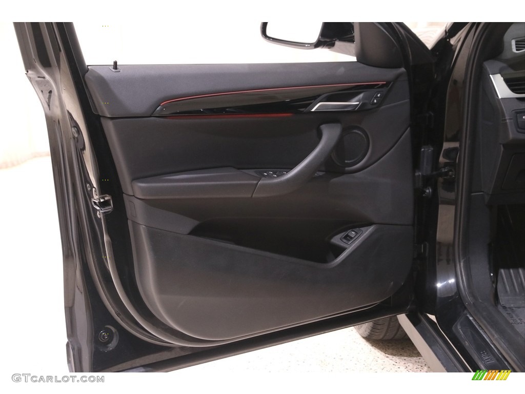 2018 X2 xDrive28i - Jet Black / Black photo #4