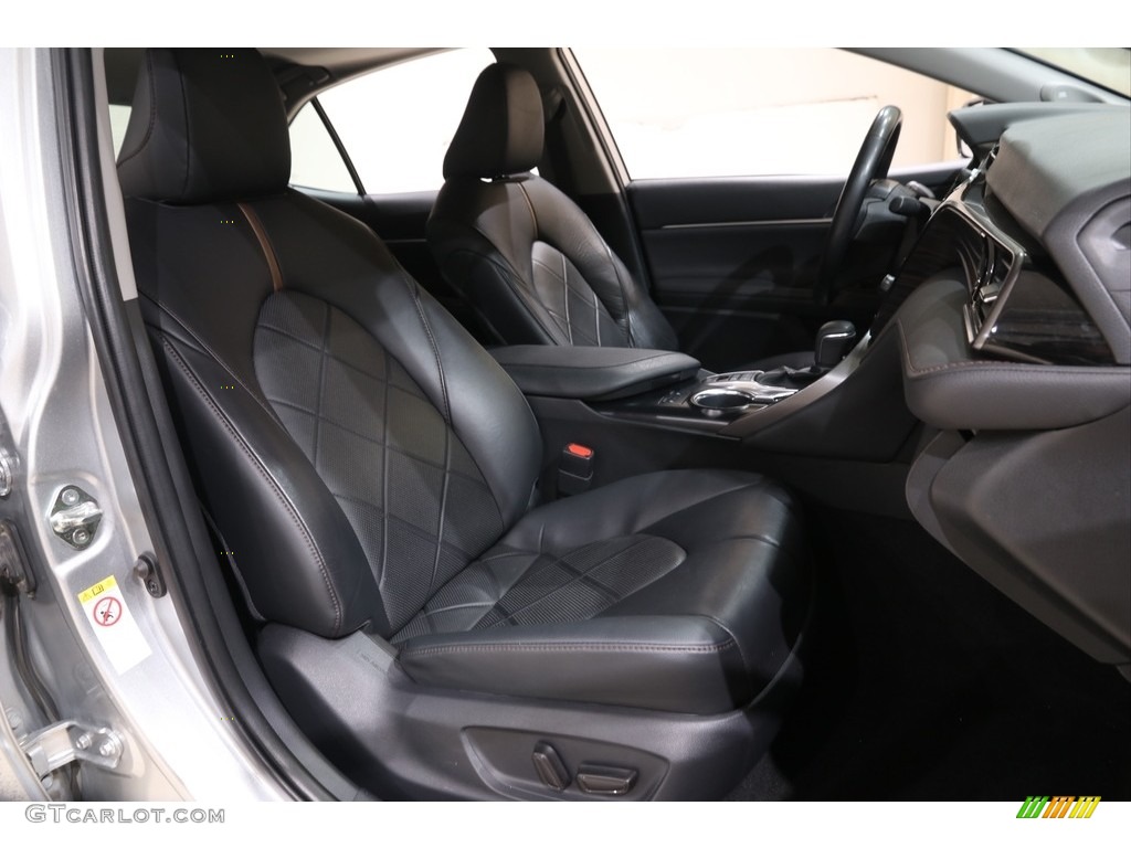 2019 Camry Hybrid XLE - Celestial Silver Metallic / Black photo #15