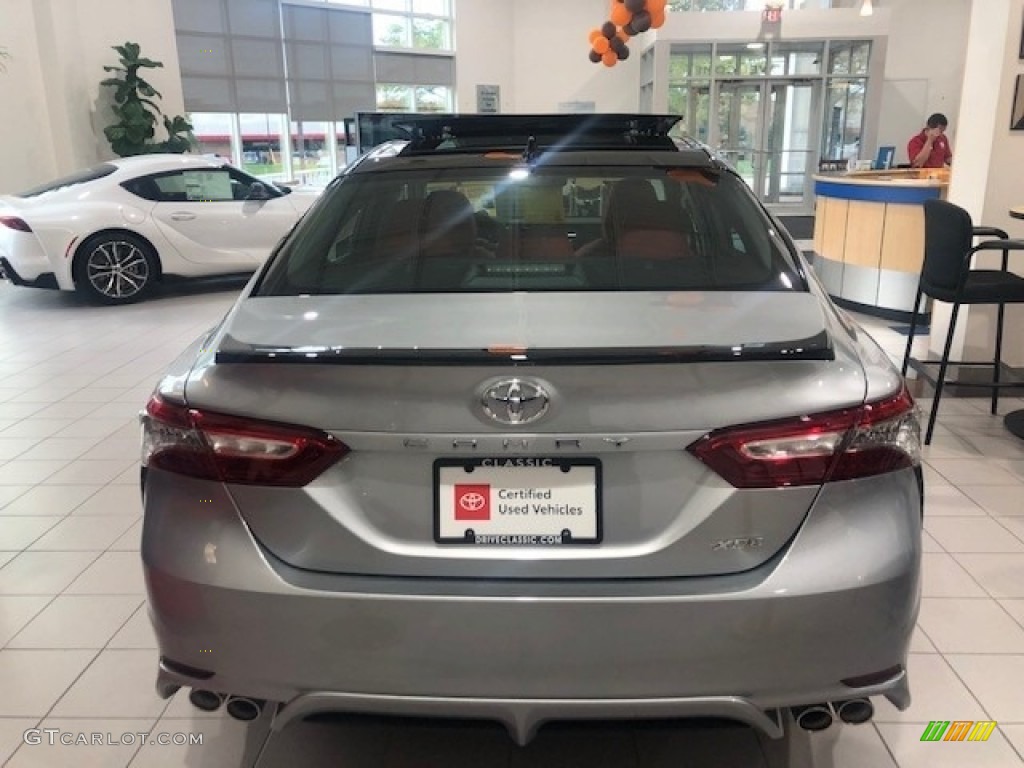 2019 Camry XSE - Celestial Silver Metallic / Red photo #4