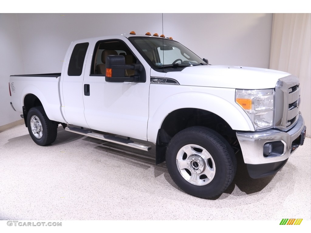 2015 F250 Super Duty XLT Super Cab 4x4 - Oxford White / Adobe photo #1