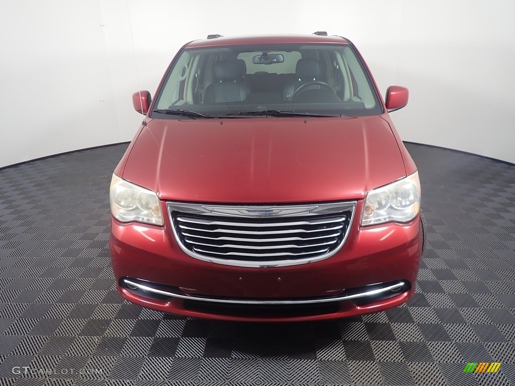 2013 Town & Country Touring - Deep Cherry Red Crystal Pearl / Black/Light Graystone photo #6