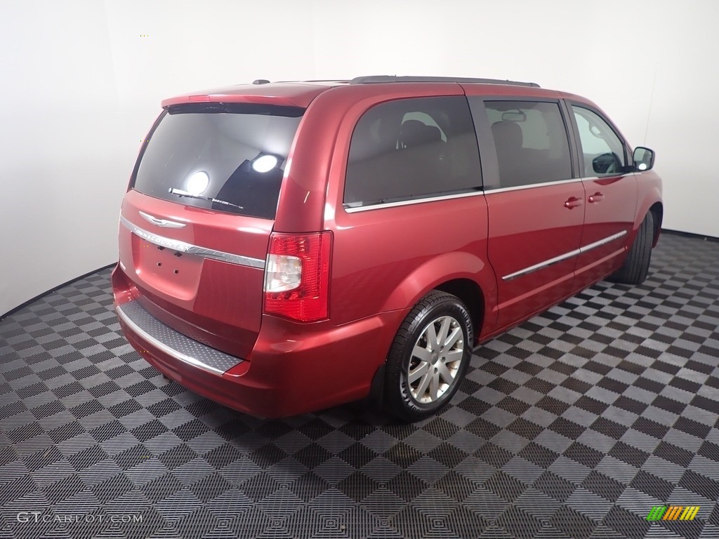2013 Town & Country Touring - Deep Cherry Red Crystal Pearl / Black/Light Graystone photo #15