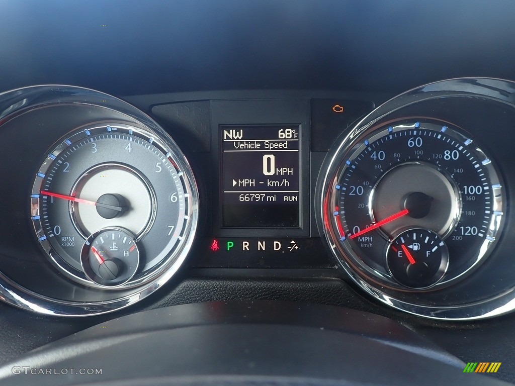 2013 Town & Country Touring - Deep Cherry Red Crystal Pearl / Black/Light Graystone photo #24
