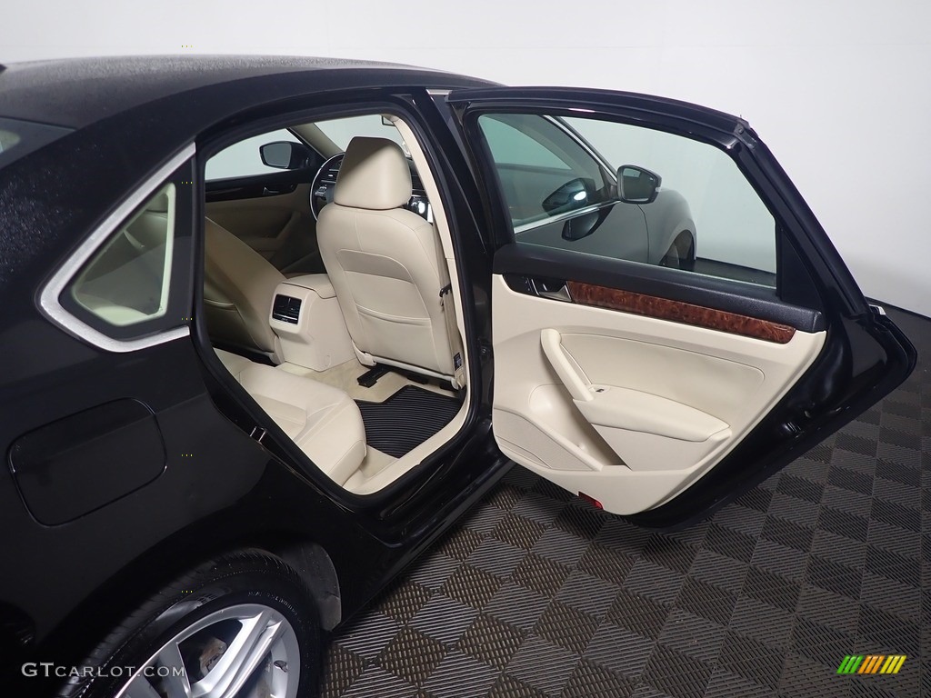 2013 Passat TDI SEL - Black / Titan Black photo #38