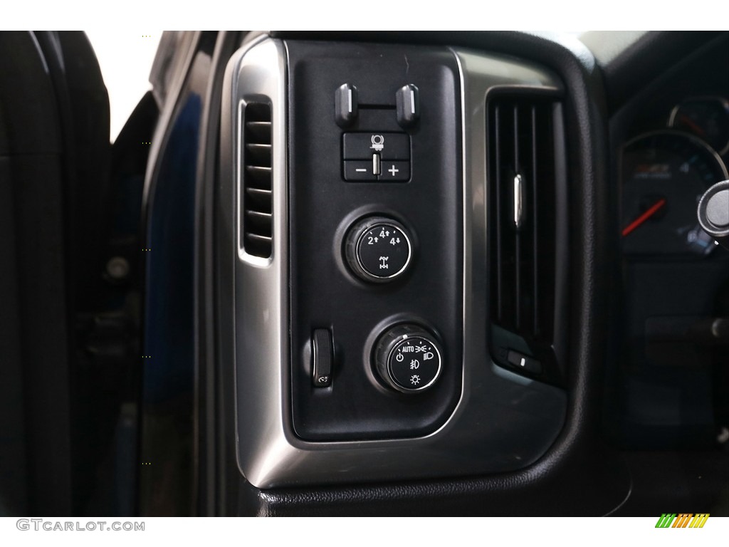 2016 Chevrolet Silverado 2500HD LT Crew Cab 4x4 Controls Photo #143055251