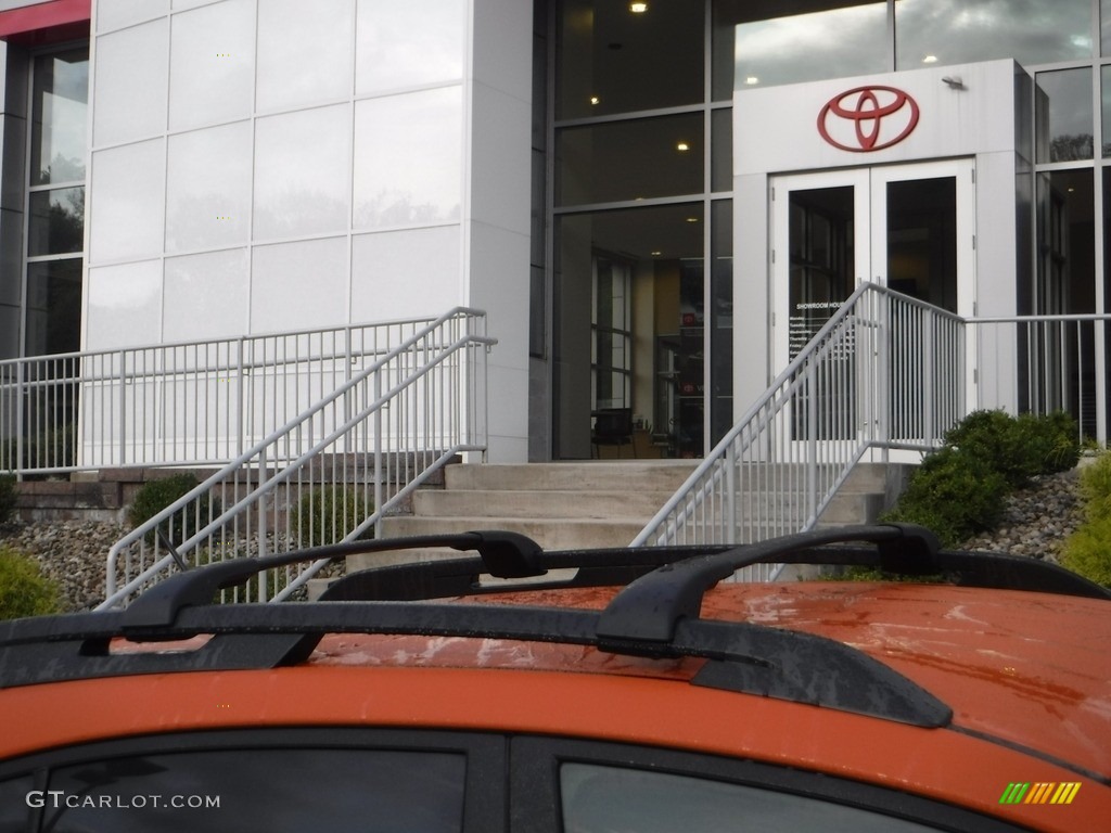 2014 XV Crosstrek 2.0i Premium - Tangerine Orange Pearl / Black photo #10