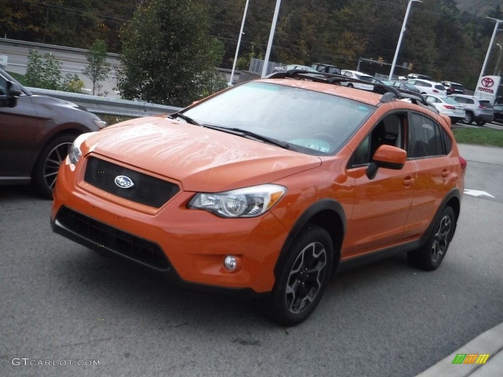 2014 XV Crosstrek 2.0i Premium - Tangerine Orange Pearl / Black photo #12
