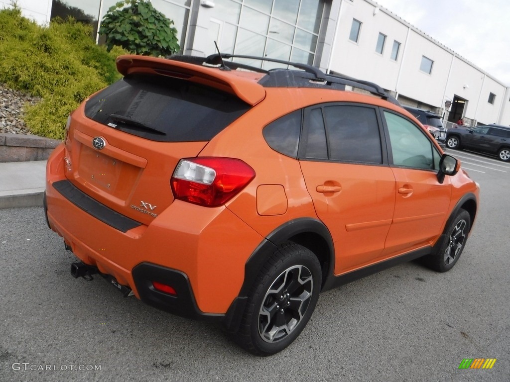 2014 XV Crosstrek 2.0i Premium - Tangerine Orange Pearl / Black photo #17