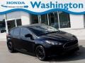 Shadow Black 2018 Ford Focus SE Hatch