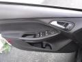 Shadow Black - Focus SE Hatch Photo No. 13