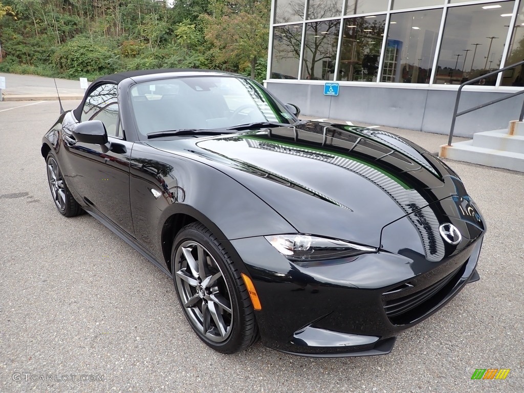 2016 Mazda MX-5 Miata Grand Touring Roadster Exterior Photos