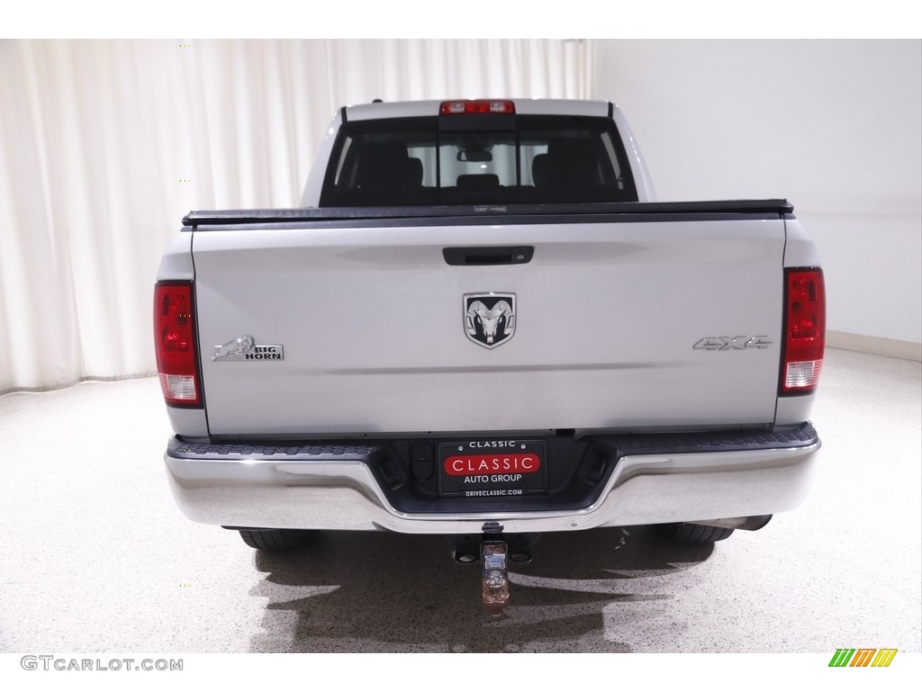 2015 1500 Big Horn Crew Cab 4x4 - Bright Silver Metallic / Black/Diesel Gray photo #19