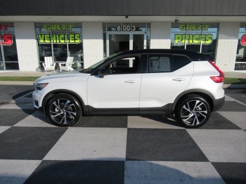 2021 Volvo XC40 T4 R-Design Data, Info and Specs