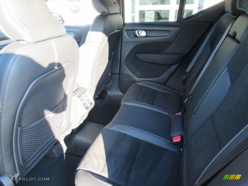 2021 XC40 T4 R-Design - Crystal White Metallic / Charcoal photo #12